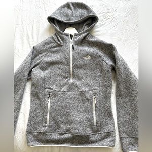 NORTH FACE gray hooded sweatshirt / hoodie . Medium. Great Condition.
